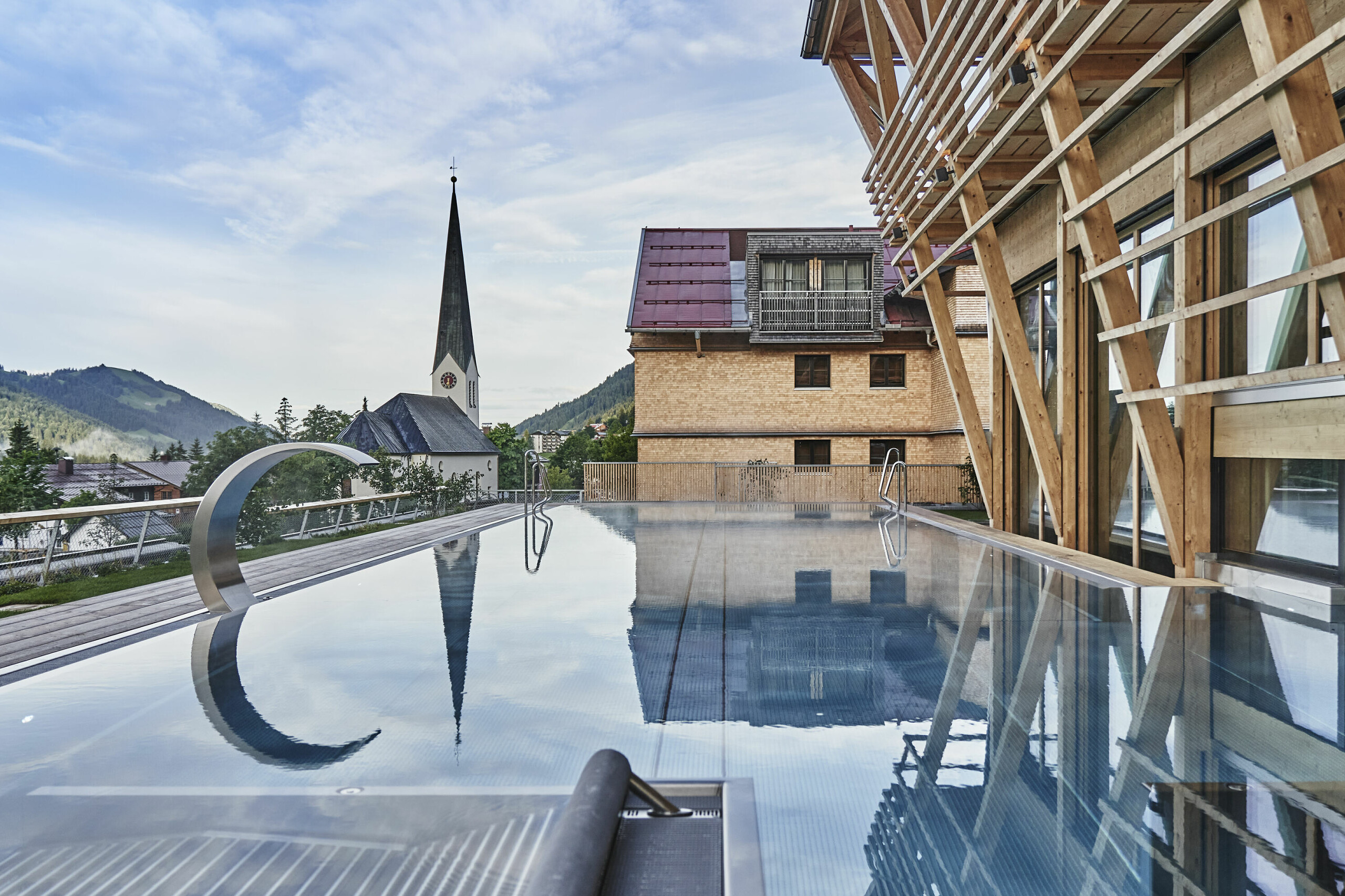 Wellnessurlaub im Hotel HUBERTUS mit Infinity-Pool