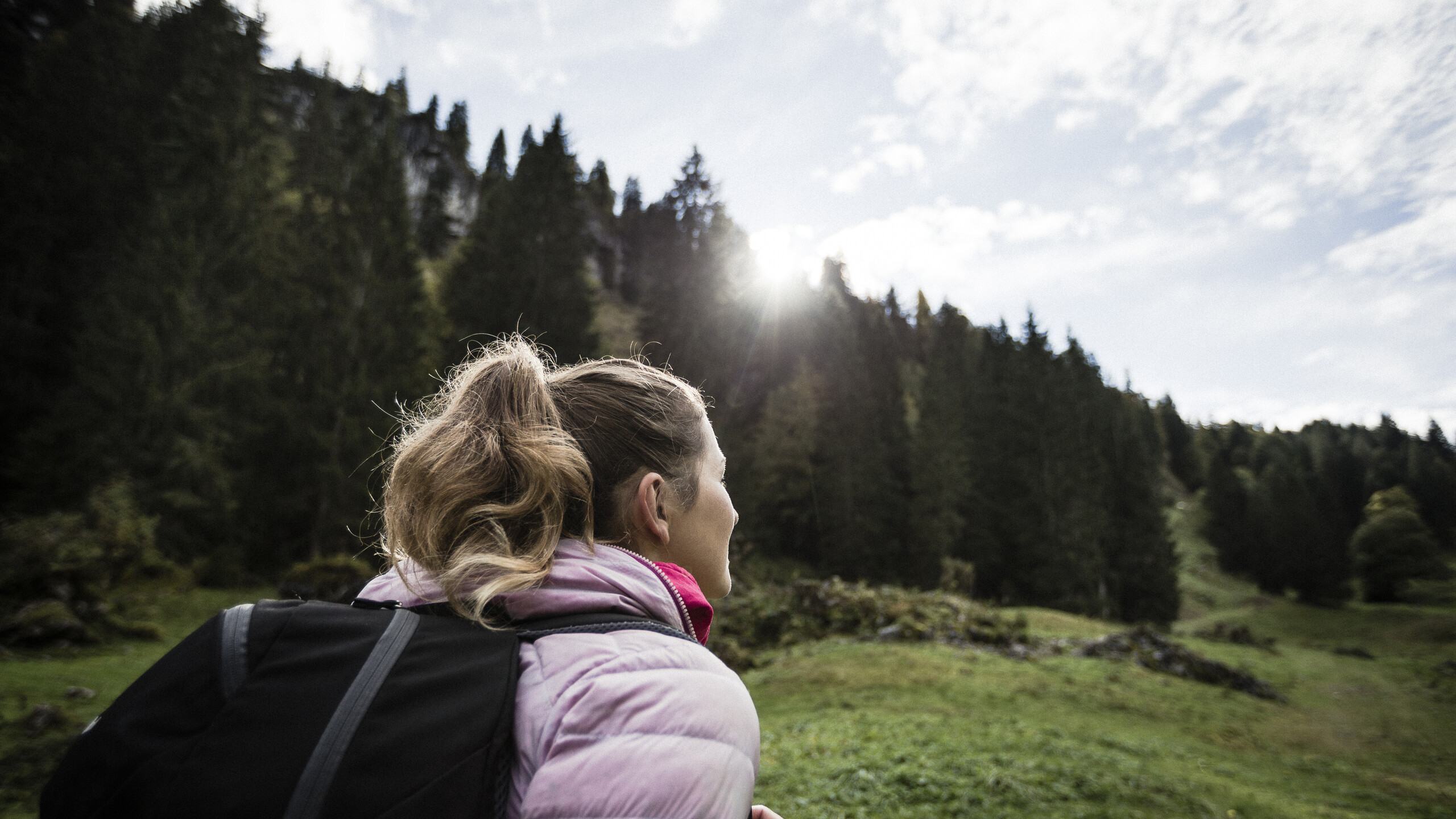 Wandern Sie durch die Berge und Täler bei Ihrem Sommerurlaub im Allgäu.